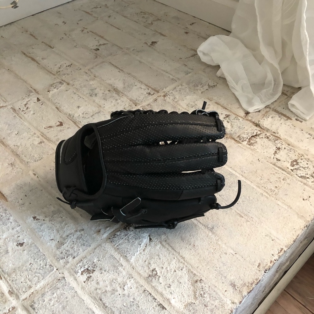 New Nike MVP Select 11.75” Left Hand